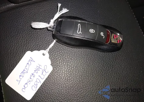 2016 Porsche Panamera E-Hybrid S from USA, damaged, VIN WP0AD2A74GL040039